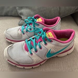 Nike Flex Run Women’s sneaker